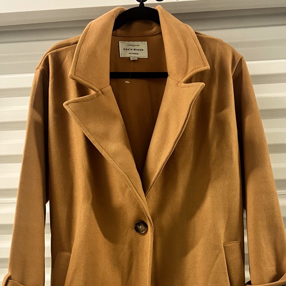 Elegant Tan Women's Coat